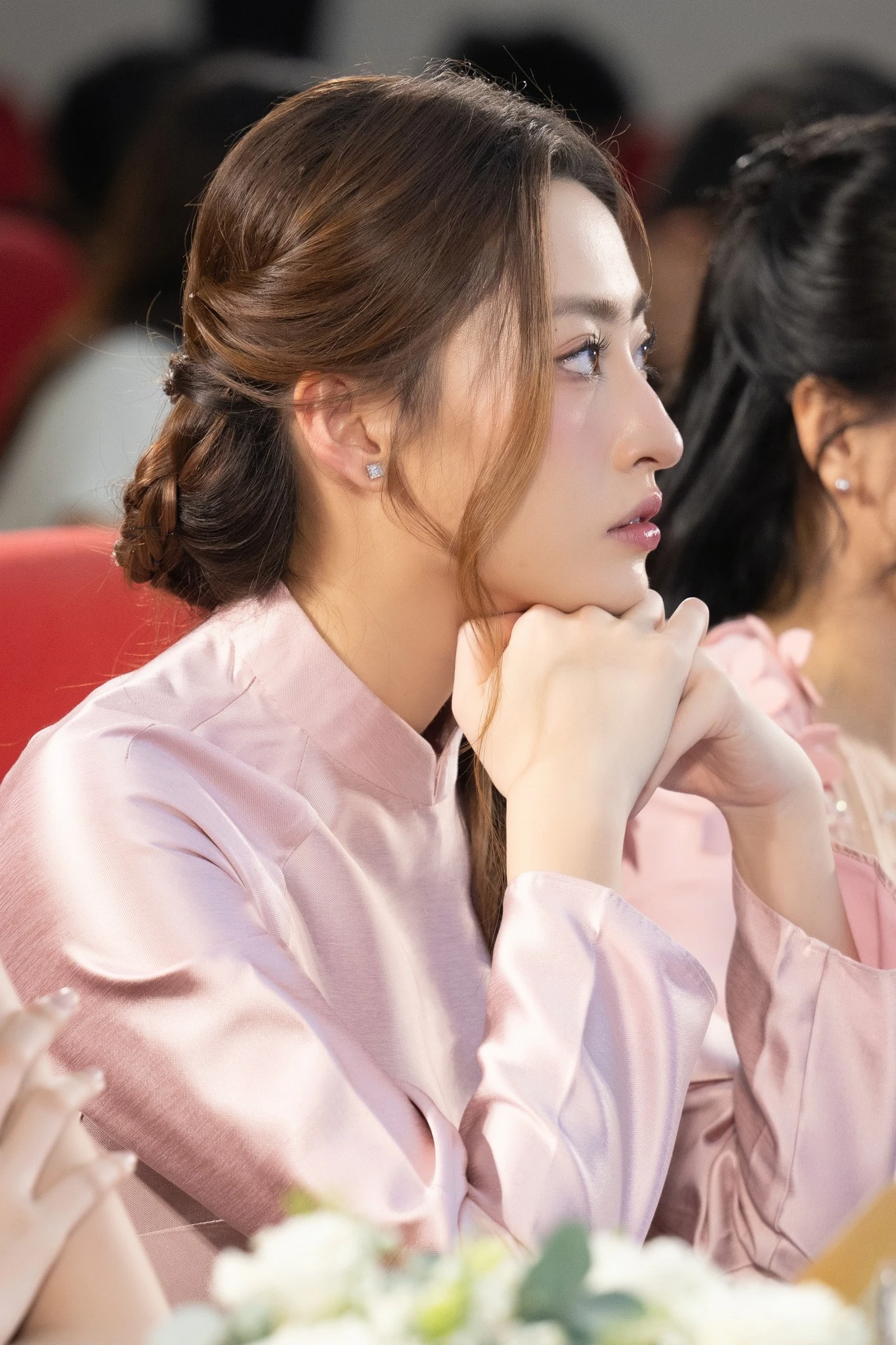 Lương thùy linh 3