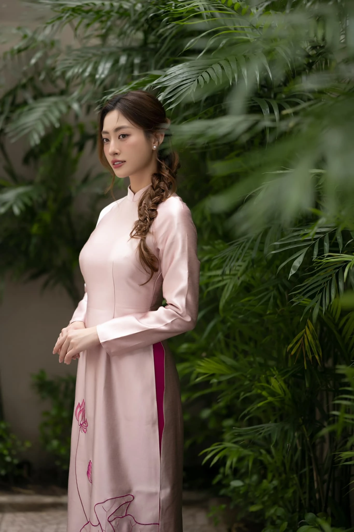 Lương thùy linh 5